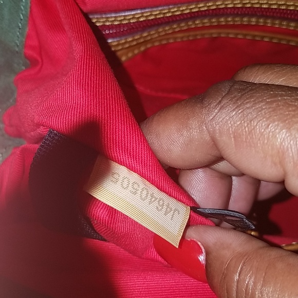 Nice Dooney Bourke .Comes with dust bag - Picture 4 of 8